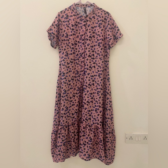 Dresses & Skirts - Pink leopard print maxi dress